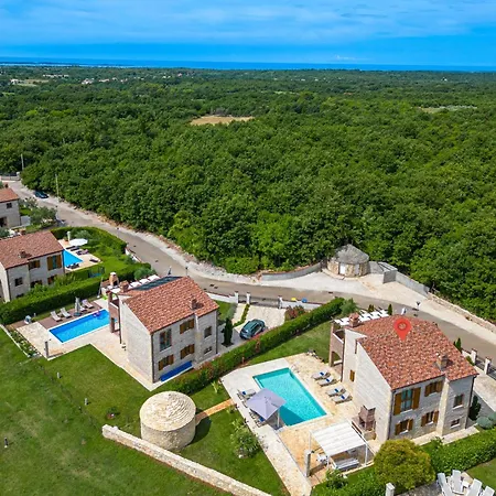 Paradis 13 * Butkovići